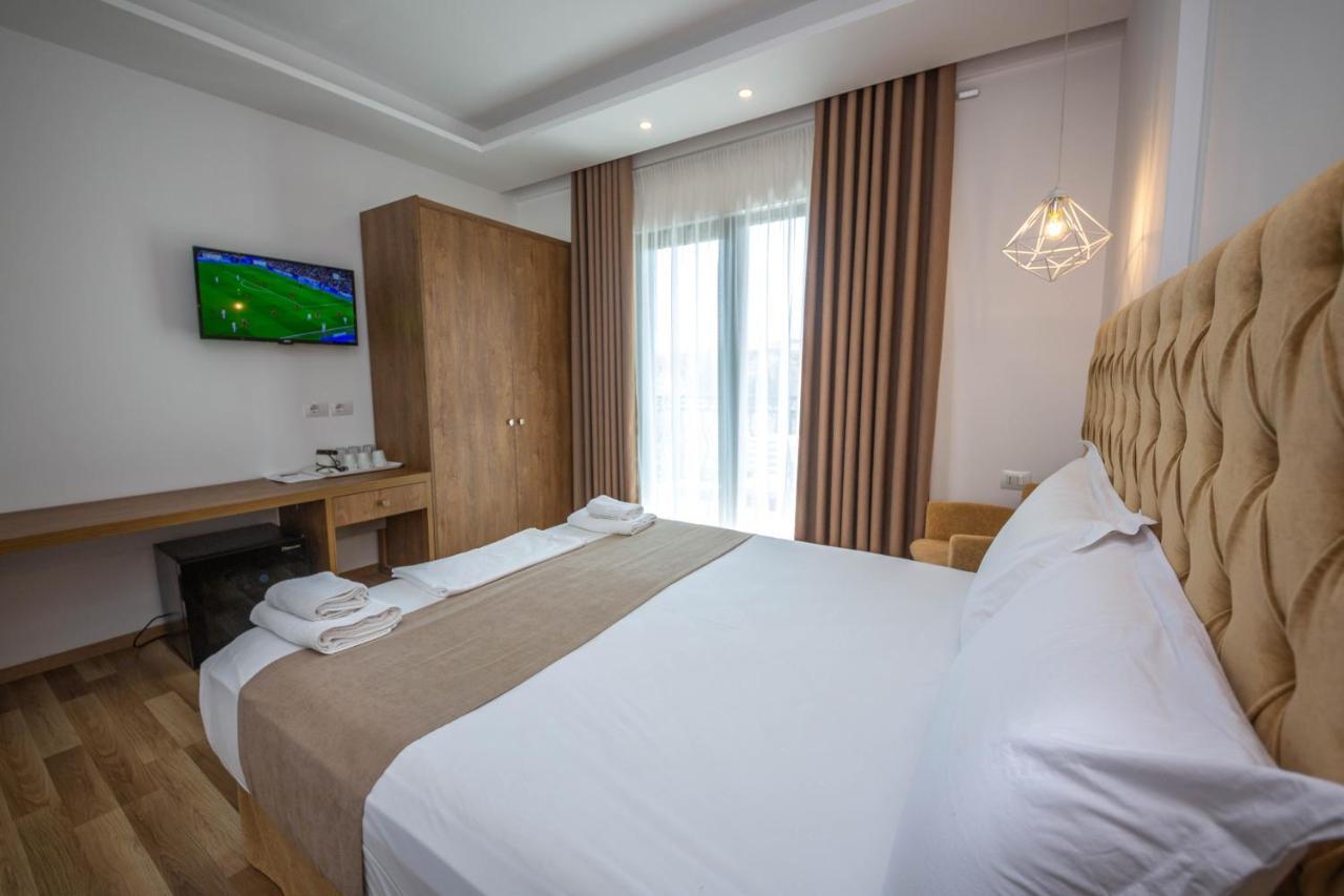 Bianco Hotel Ксаміл Екстер'єр фото