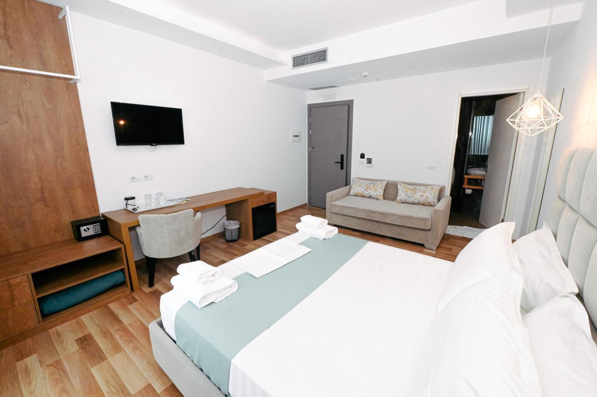 Bianco Hotel Ксаміл Екстер'єр фото