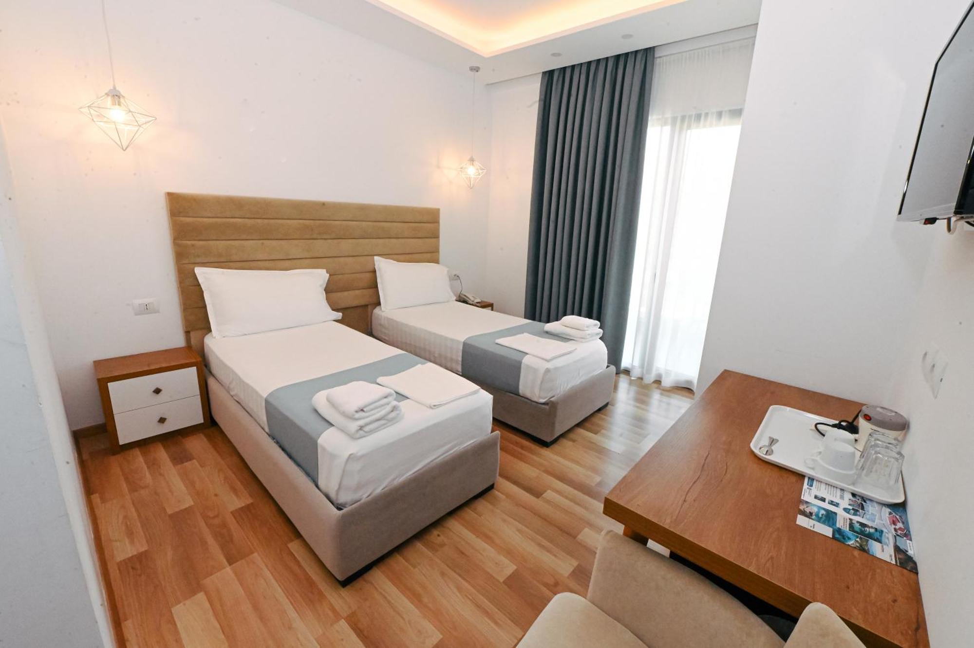 Bianco Hotel Ксаміл Екстер'єр фото