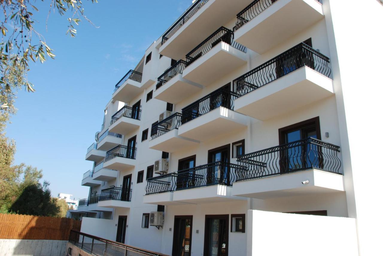 Bianco Hotel Ксаміл Екстер'єр фото